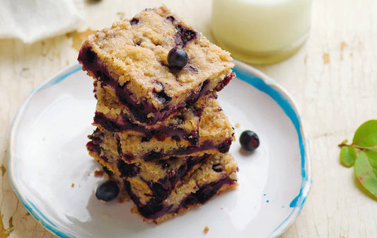 No Bake Summer Berries + Almond Butter Bar